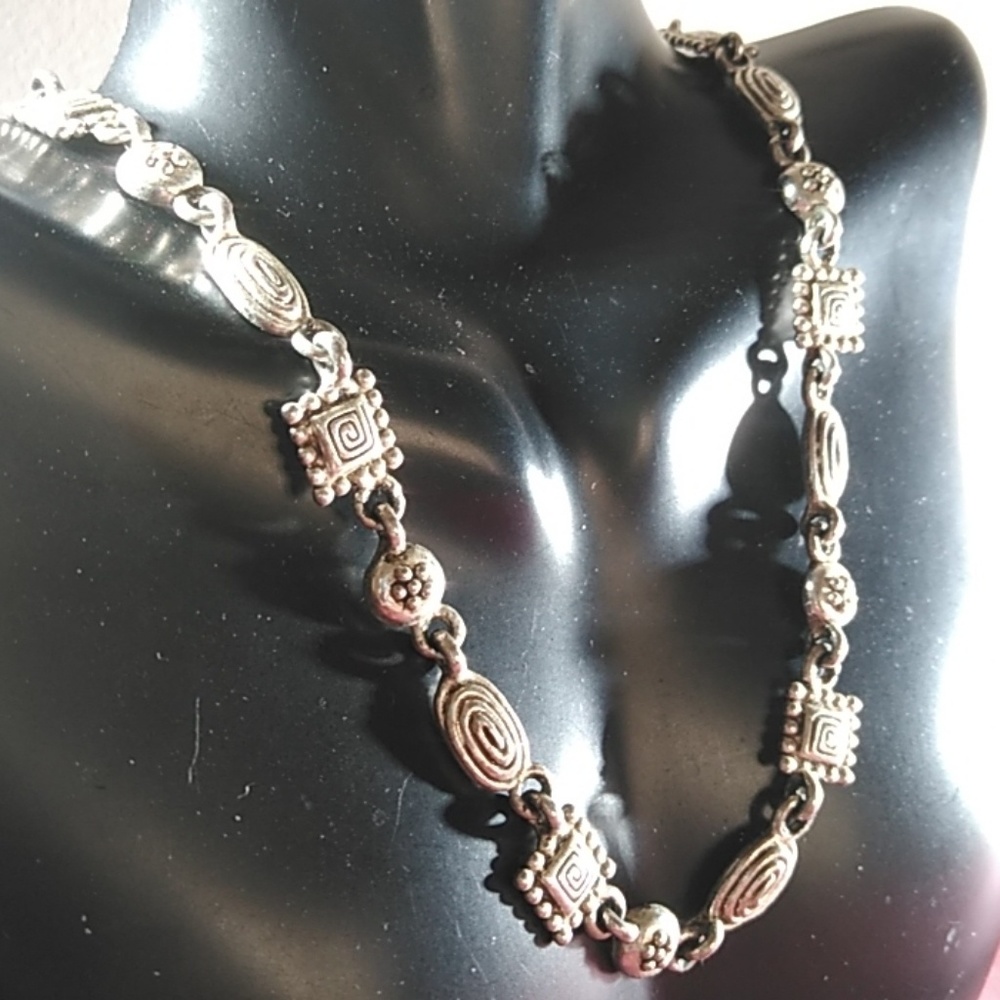 🎀 8 for 25 sale 🎀 necklace bag 110